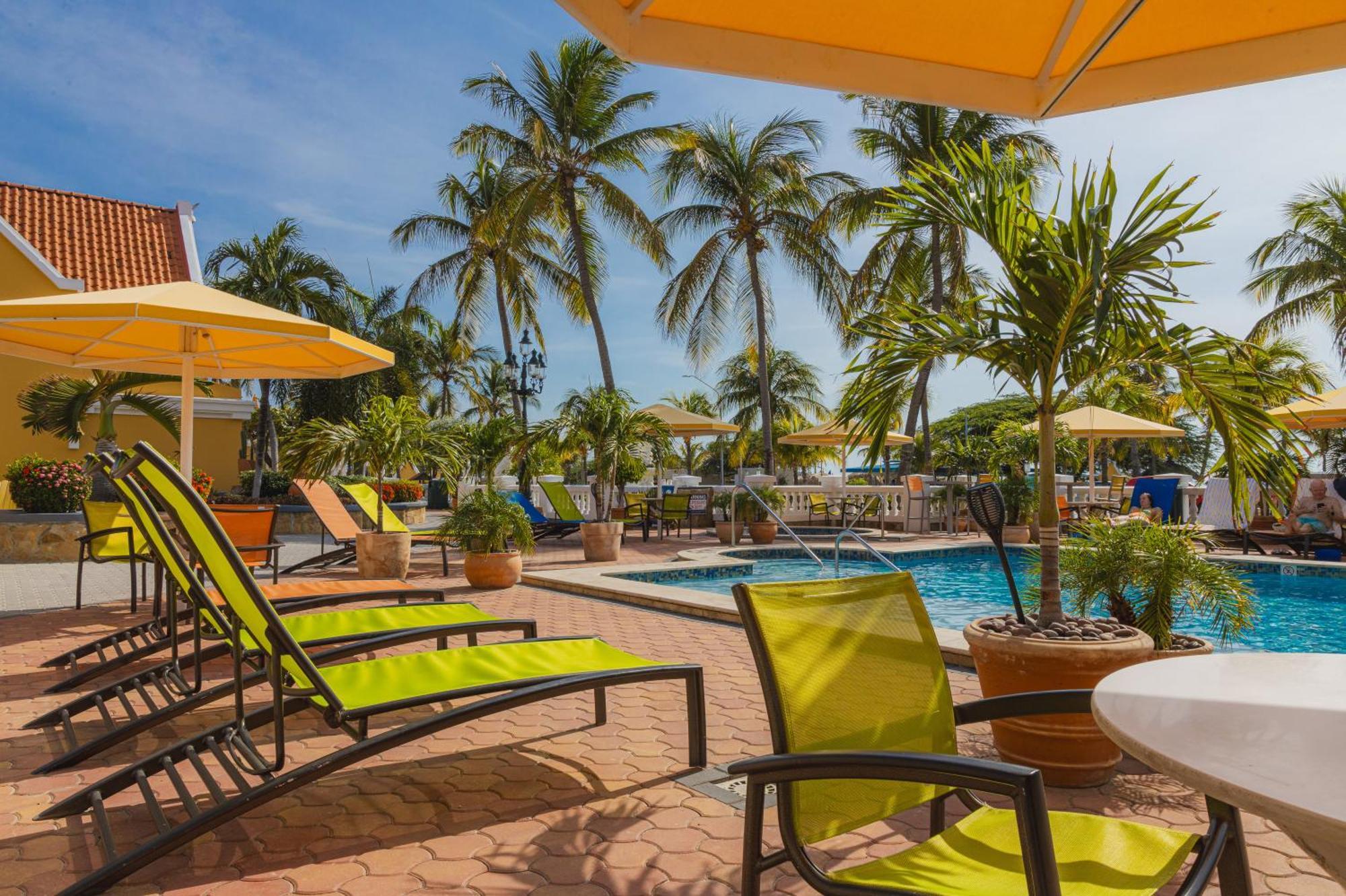 Amsterdam Manor Beach Resort Palm Beach Exterior photo
